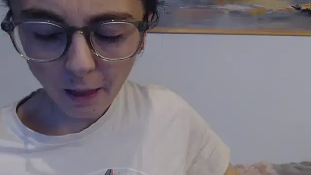 Snapshot of cleophee chatting on October 12, 6:15 am cleophee online show from October 12, 6:15 am