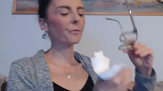 Snapshot of cleophee chatting on November 25, 6:58 am cleophee online show from November 25, 6:58 am