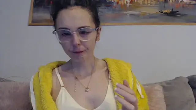 cleophee online show from April 2, 5:47 am