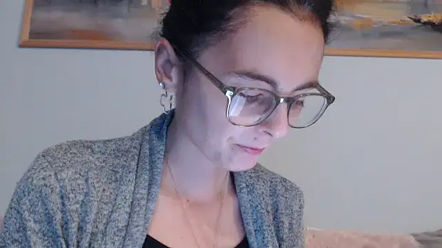 Snapshot of cleophee chatting on September 29, 5:47 am cleophee online show from September 29, 5:47 am