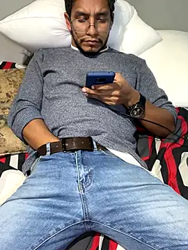 Snapshot of Darkdickhard chatting on November 5, 3:53 am Darkdickhard online show from November 5, 3:53 am