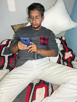 Snapshot of Darkdickhard chatting on November 16, 3:33 am Darkdickhard online show from November 16, 3:33 am