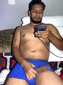 Snapshot of Darkdickhard chatting on November 8, 5:11 am Darkdickhard online show from November 8, 5:11 am