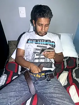 Snapshot of Darkdickhard chatting on October 22, 4:56 am Darkdickhard online show from October 22, 4:56 am