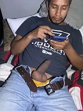 Snapshot of Darkdickhard chatting on October 29, 5:06 am Darkdickhard online show from October 29, 5:06 am