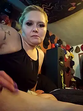 Mostlikely2suckseed88 online show from April 9, 7:31 pm