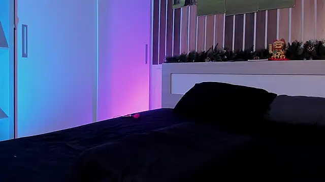 Dora Banks online show from December 17, 10:20 am