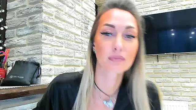StarryHanna online show from May 11, 5:21 pm