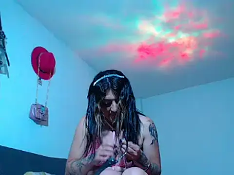 MARIANAWEED online show from October 27, 11:49 pm