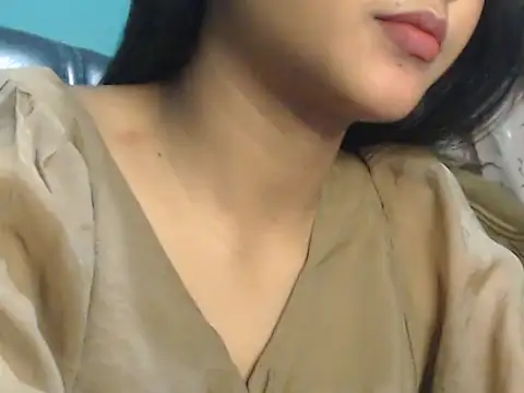 NancyRuvi online show from March 12, 3:29 pm