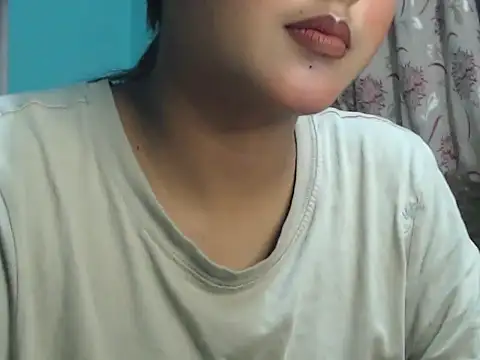 NancyRuvi online show from October 13, 5:36 pm