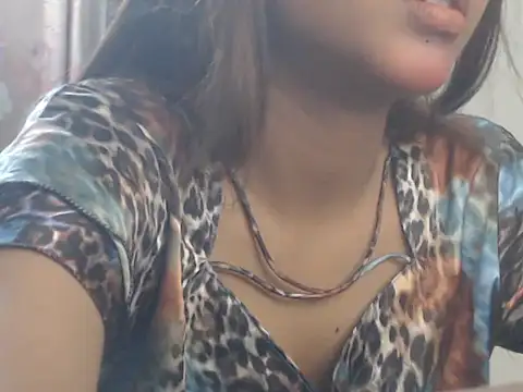 NancyRuvi online show from May 23, 5:23 pm
