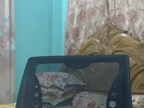 NancyRuvi online show from October 1, 4:44 pm