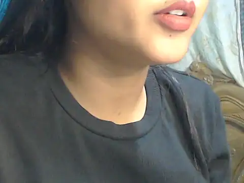NancyRuvi online show from December 17, 3:27 pm
