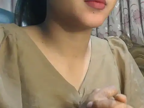 NancyRuvi online show from December 21, 5:39 pm