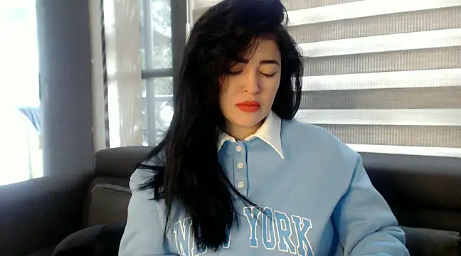 Aleska  Bell online show from February 4, 1:27 pm