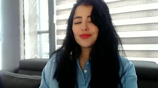 Aleska  Bell online show from February 4, 4:29 pm