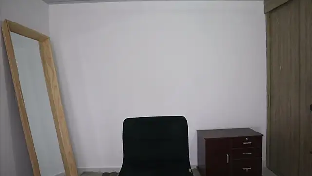 Steph F online show from April 11, 4:09 am