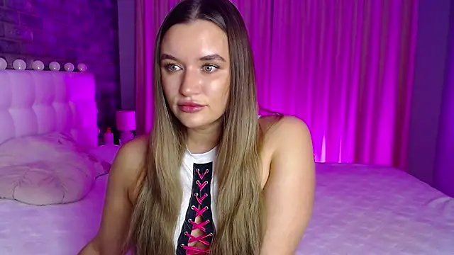 Snapshot of starrydoll chatting on December 4, 5:01 pm starrydoll online show from December 4, 5:01 pm