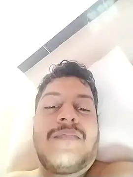 Snapshot of dzboy1994 chatting on November 28, 2:23 am dzboy1994 online show from November 28, 2:23 am