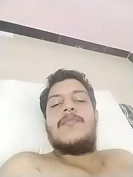 Snapshot of dzboy1994 chatting on November 18, 4:32 pm dzboy1994 online show from November 18, 4:32 pm