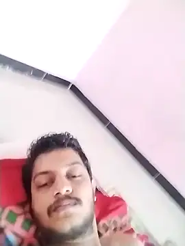 Snapshot of dzboy1994 chatting on November 15, 6:28 am dzboy1994 online show from November 15, 6:28 am