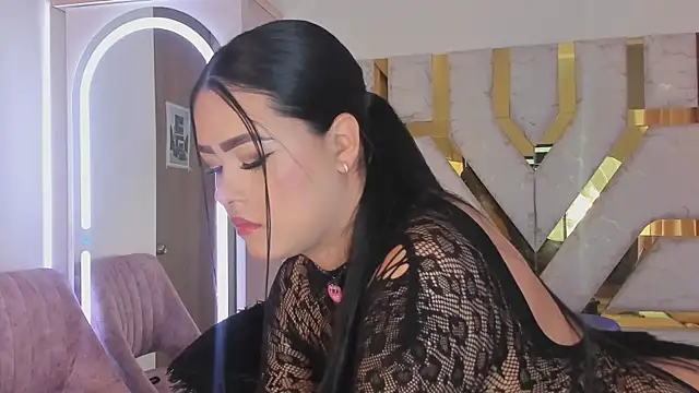 sophy champagne online show from March 6, 11:55 pm