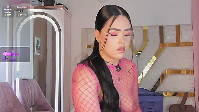 sophy champagne online show from July 1, 1:06 am