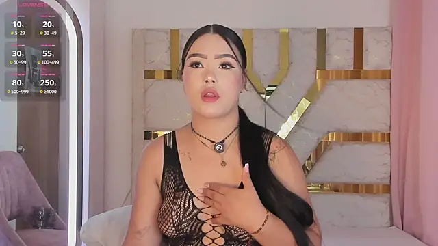 sophy champagne online show from June 5, 1:32 am