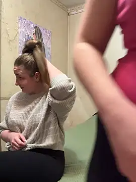 Snapshot of Sara_Slow chatting on February 25, 3:20 pm Sara Slow online show from February 25, 3:20 pm