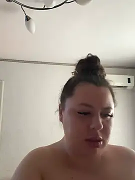 Snapshot of Sara_Slow chatting on March 13, 11:30 am Sara Slow online show from March 13, 11:30 am