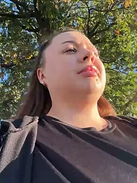 Snapshot of Sara_Slow chatting on September 27, 2:23 pm Sara Slow online show from September 27, 2:23 pm