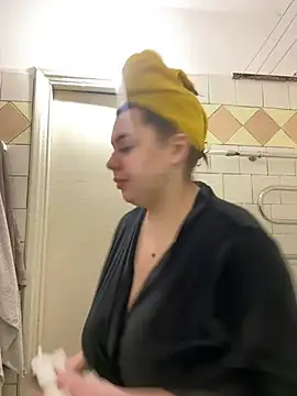 Snapshot of Sara_Slow chatting on December 14, 6:41 pm Sara Slow online show from December 14, 6:41 pm