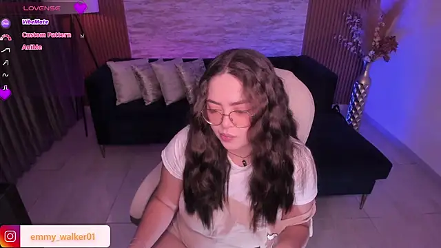 emmy walker online show from December 4, 11:09 am