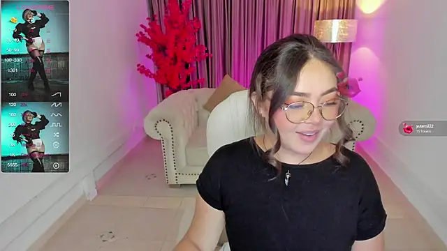 Snapshot of emmy_walker chatting on March 4, 11:08 am emmy walker online show from March 4, 11:08 am