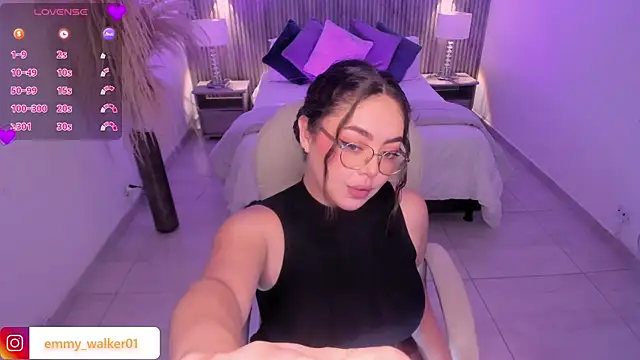 emmy walker online show from November 5, 11:02 am