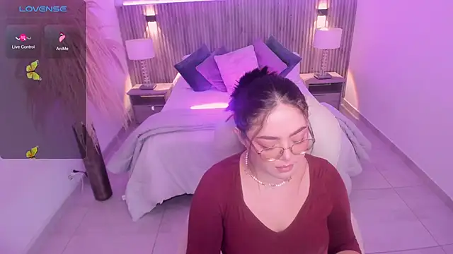 emmy walker online show from October 24, 11:09 am