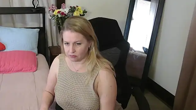 HollieBim online show from February 23, 4:29 pm