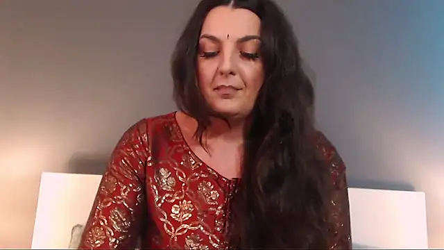 Snapshot of itsyourlady chatting on June 10, 9:43 am itsyourlady online show from June 10, 9:43 am