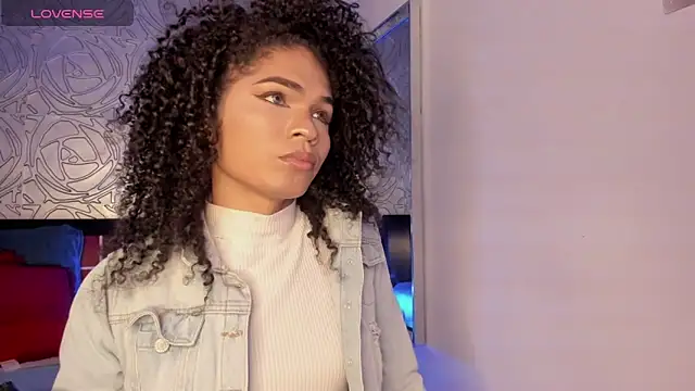 Snapshot of vennus1_ chatting on November 10, 2:22 pm vennus1 online show from November 10, 2:22 pm