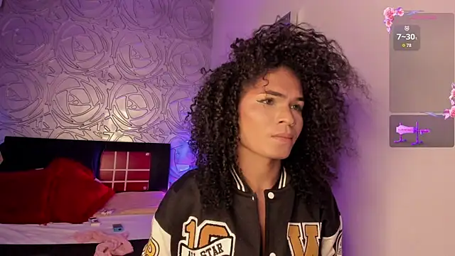 Snapshot of vennus1_ chatting on November 27, 10:21 pm vennus1 online show from November 27, 10:21 pm