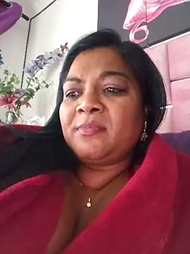 Snapshot of IndianDelia chatting on April 23, 1:13 pm IndianDelia online show from April 23, 1:13 pm