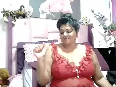 Snapshot of IndianDelia chatting on May 28, 7:42 pm IndianDelia online show from May 28, 7:42 pm