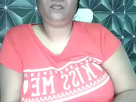 Snapshot of IndianDelia chatting on October 4, 6:20 pm IndianDelia online show from October 4, 6:20 pm