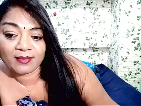 Snapshot of IndianDelia chatting on March 13, 9:43 am IndianDelia online show from March 13, 9:43 am