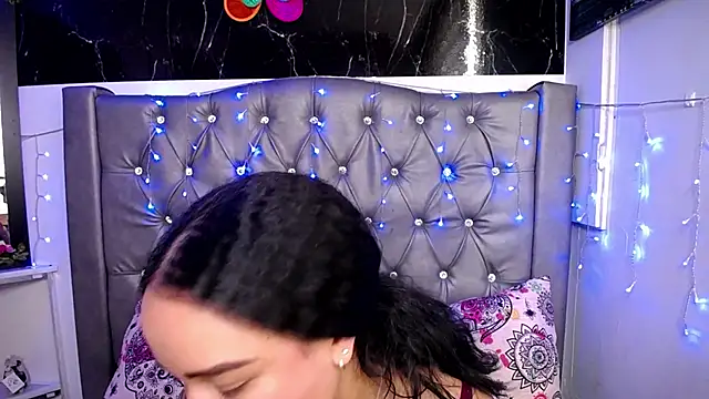 Snapshot of LAILAGUMMY chatting on February 19, 5:38 pm LAILAGUMMY online show from February 19, 5:38 pm