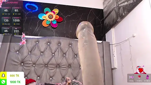 LAILAGUMMY online show from February 24, 2:40 pm