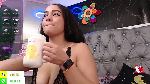 LAILAGUMMY online show from March 19, 4:51 pm