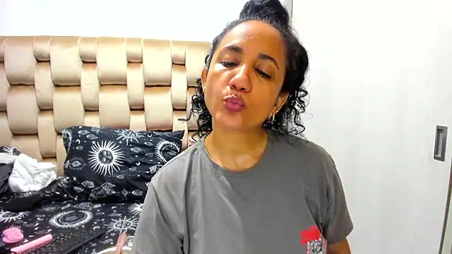 alaskmiller1 online show from April 29, 2:05 am