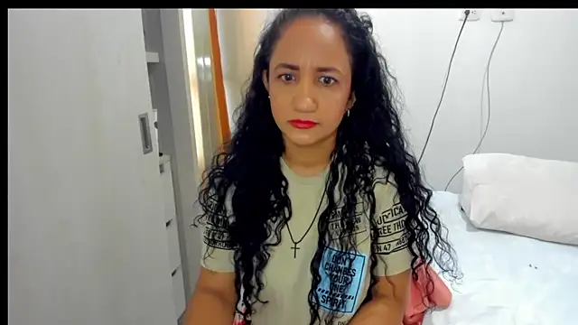 alaskmiller1 online show from November 6, 10:14 pm